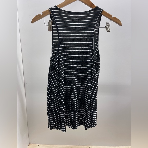 American Eagle Outfitters Black and White Buttoned Tank Top - Picture 2 of 3